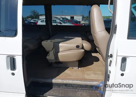 2004 Chevrolet Astro из США, поврежденный, VIN 1GNDM19X14B115557